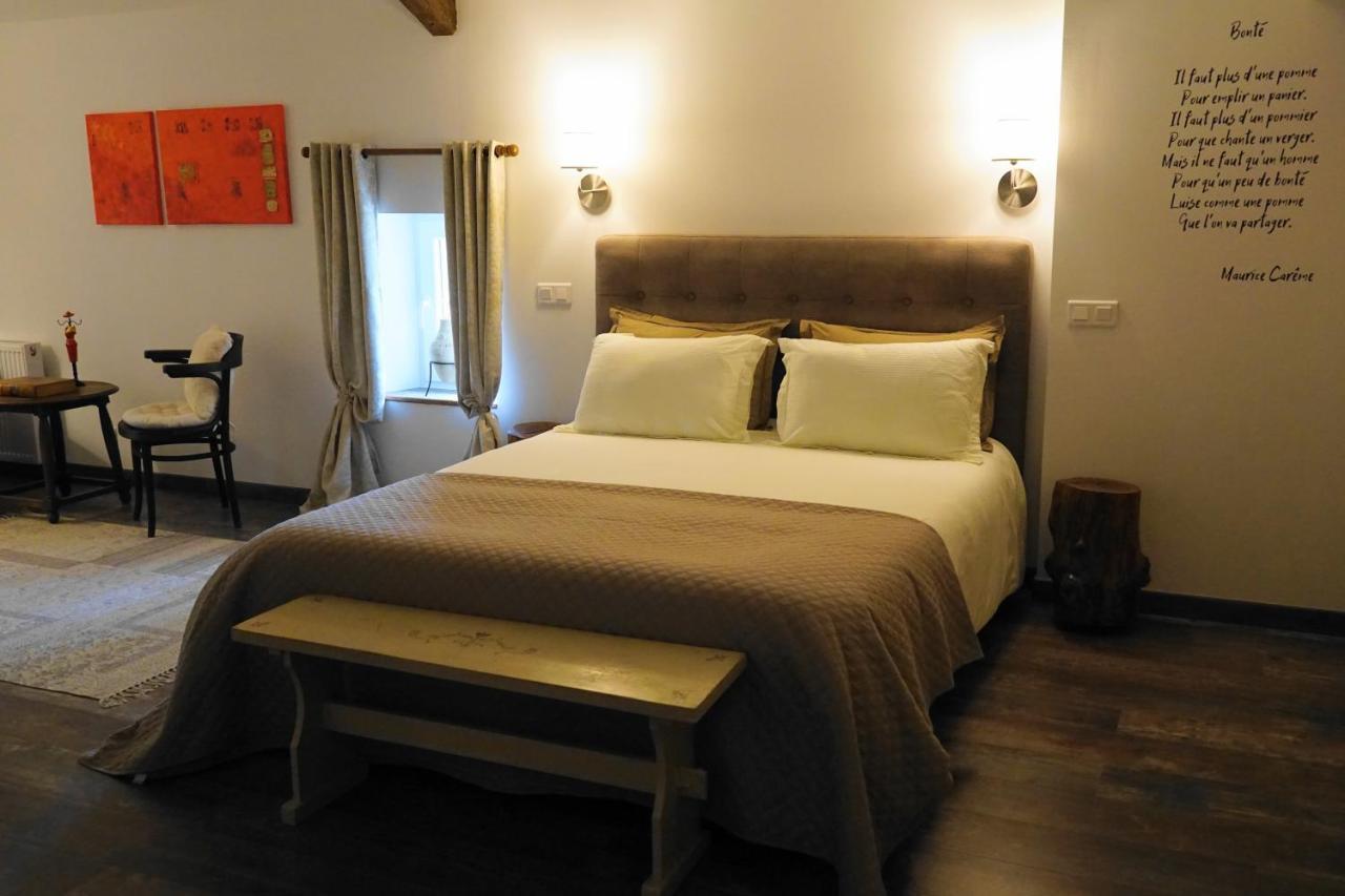 Le Chemin Bed & Breakfast Challignac Екстериор снимка