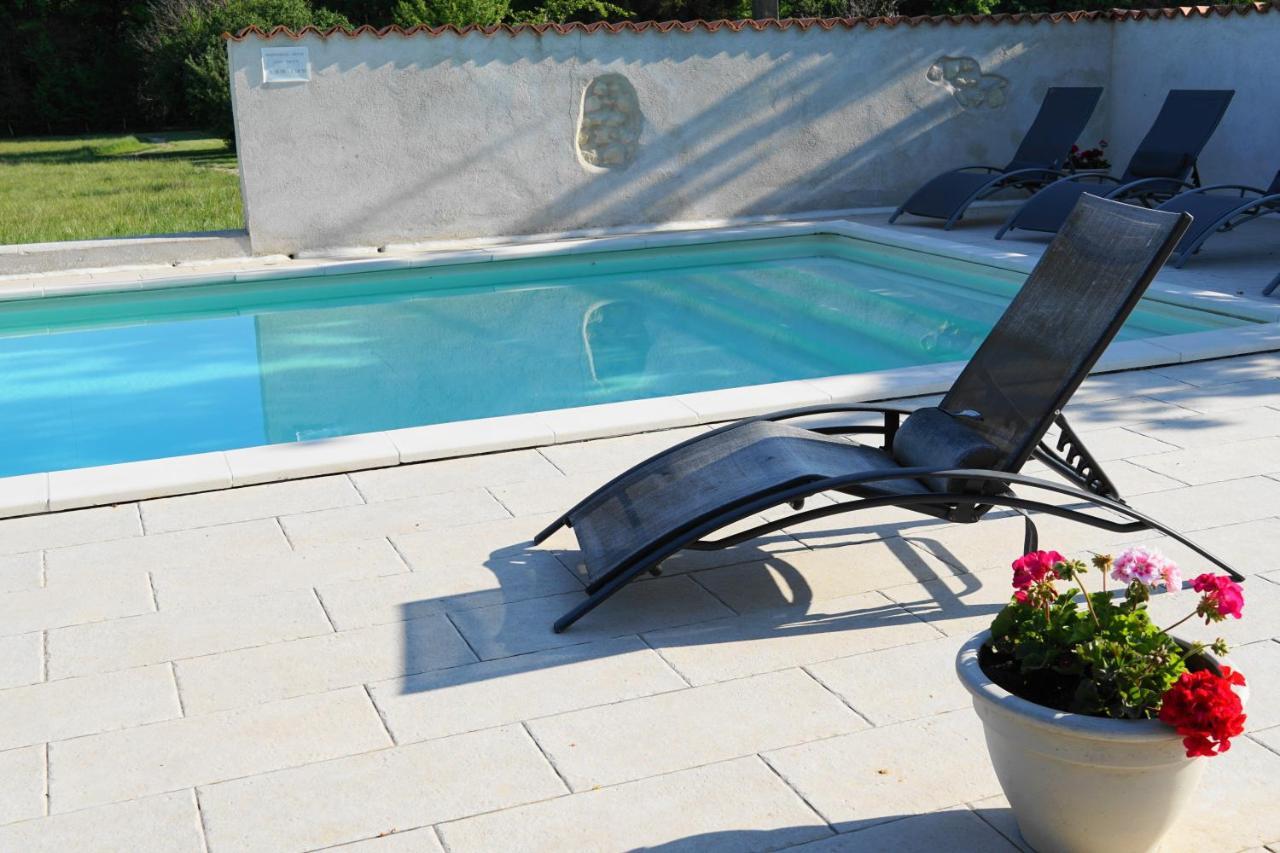 Le Chemin Bed & Breakfast Challignac Екстериор снимка