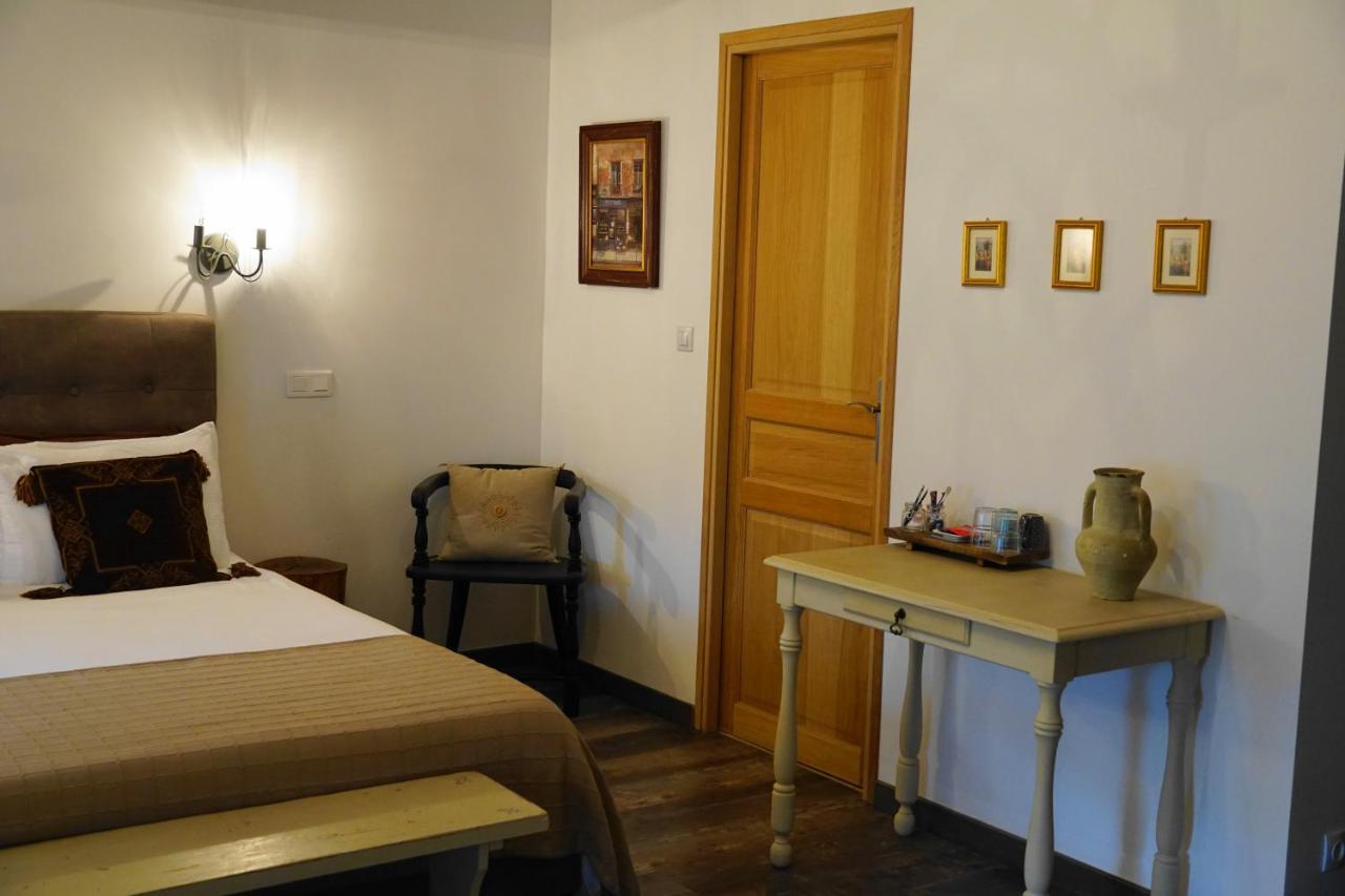 Le Chemin Bed & Breakfast Challignac Екстериор снимка