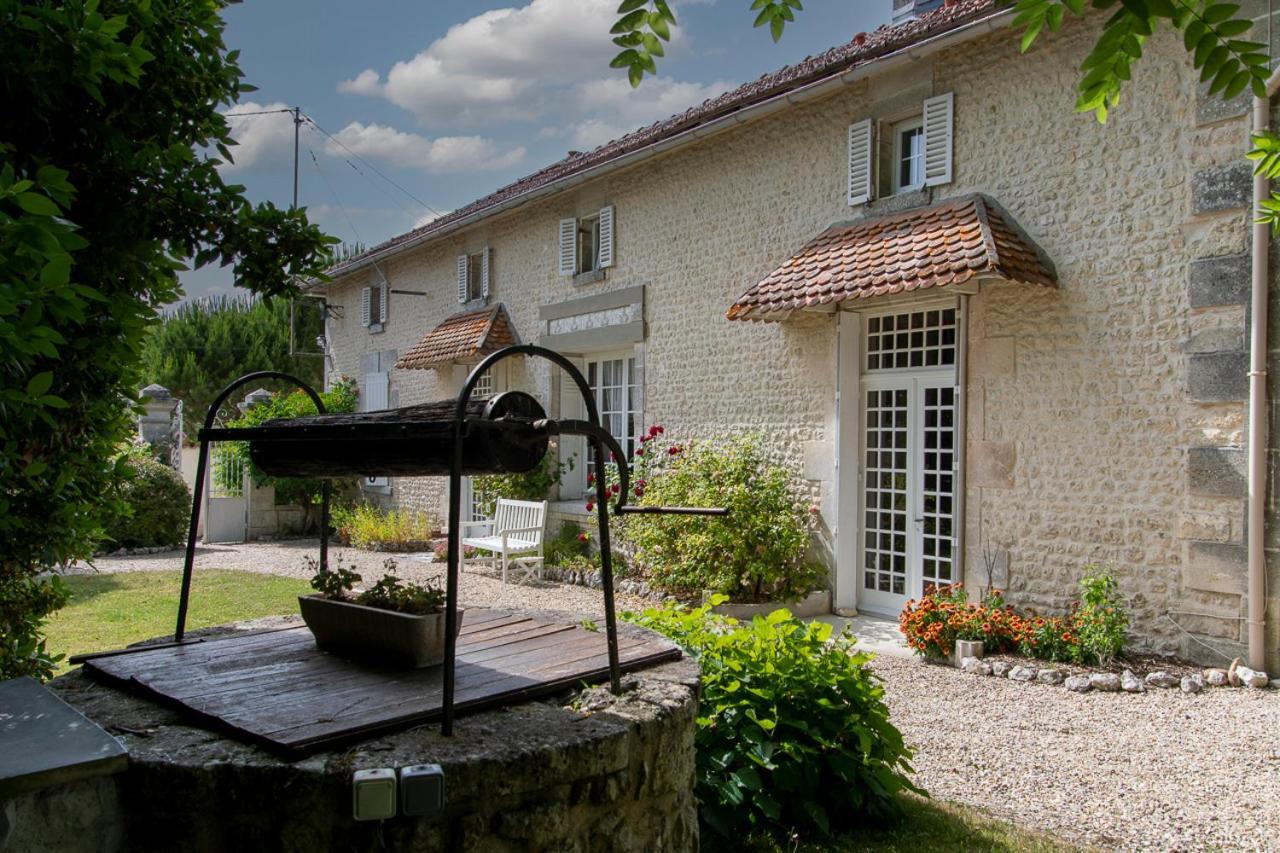 Le Chemin Bed & Breakfast Challignac Екстериор снимка