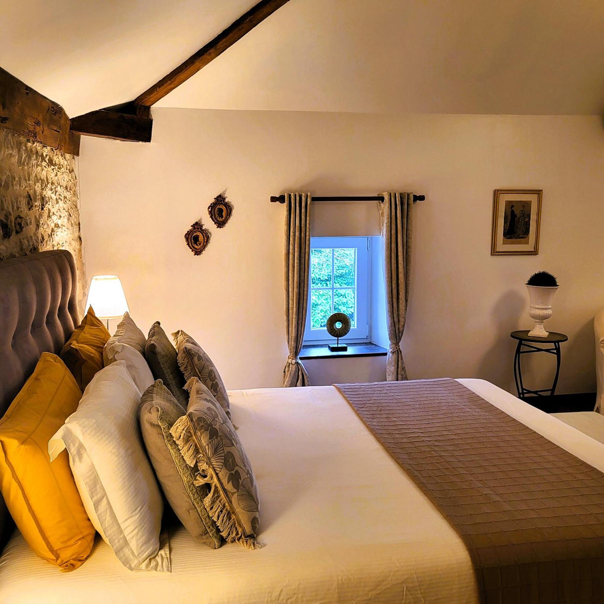Le Chemin Bed & Breakfast Challignac Екстериор снимка