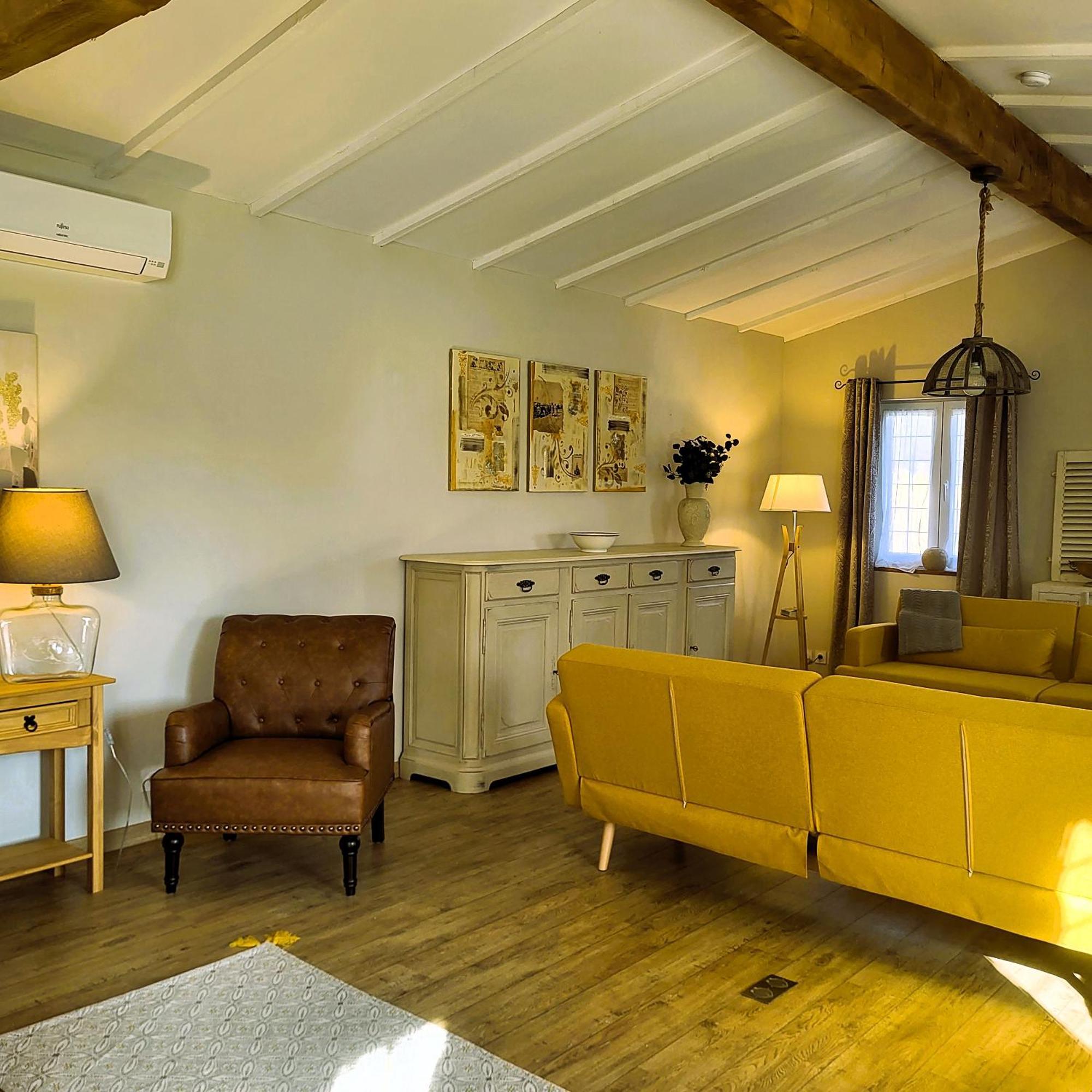 Le Chemin Bed & Breakfast Challignac Екстериор снимка