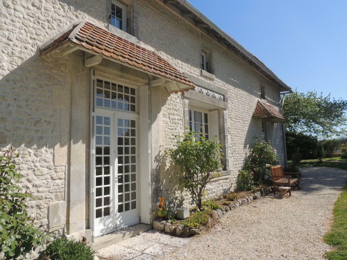 Le Chemin Bed & Breakfast Challignac Екстериор снимка