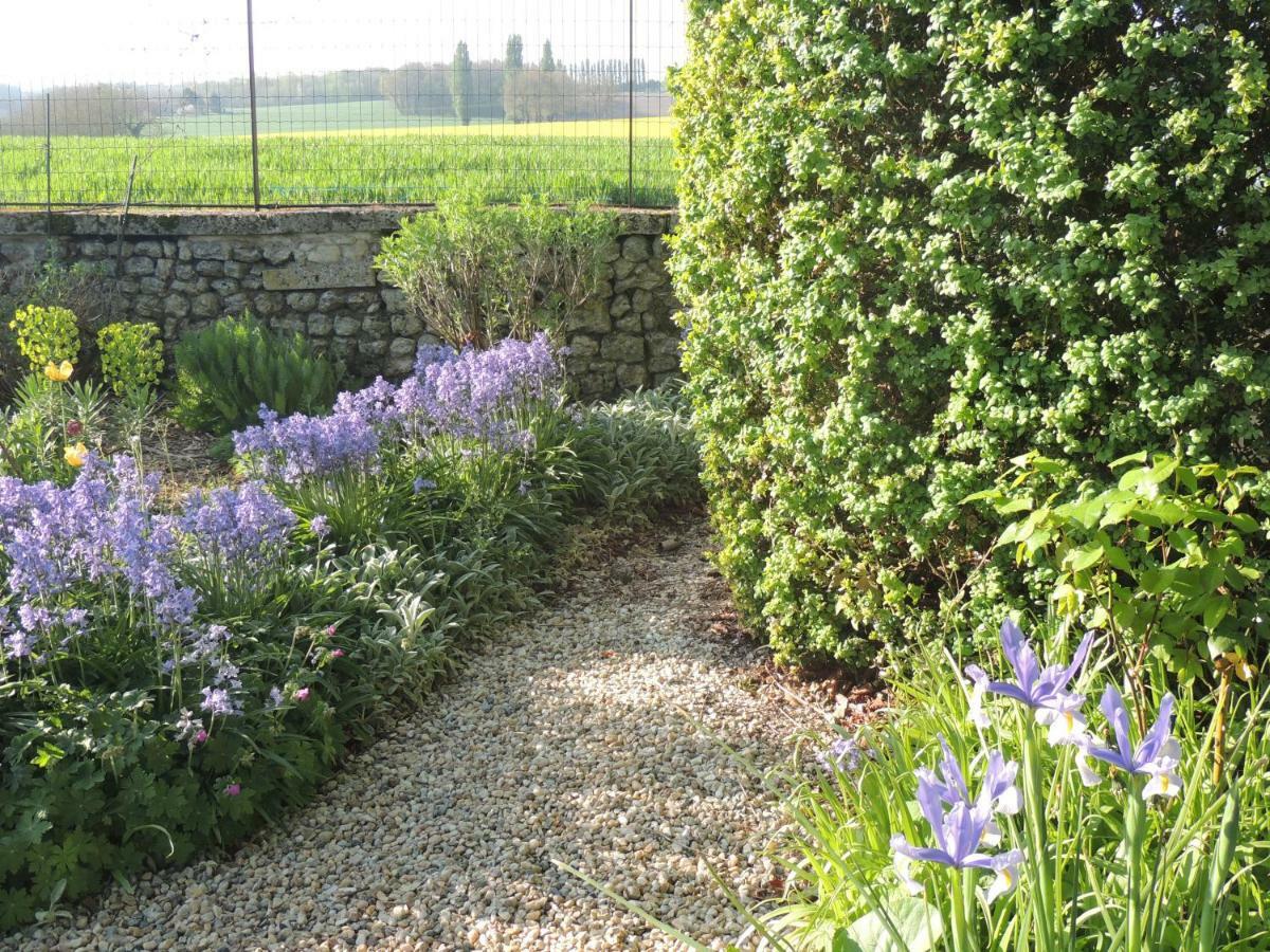 Le Chemin Bed & Breakfast Challignac Екстериор снимка