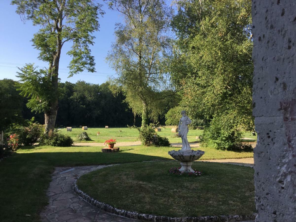Le Chemin Bed & Breakfast Challignac Екстериор снимка